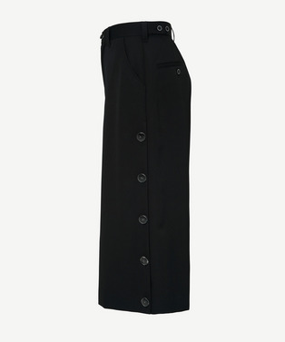 DROPPED BUTTON SHORTS 詳細画像